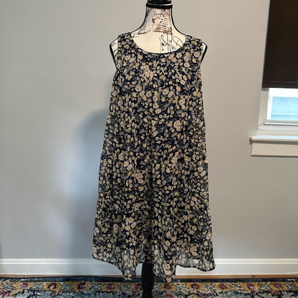 Flowy, Floral Lily Rose Dress - Size L